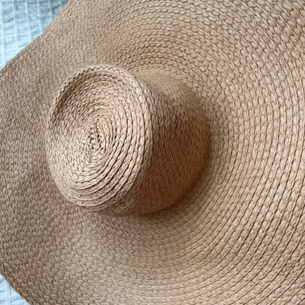 Aritzia Auxiliary Sun Straw Hat - Picture 5 of 5